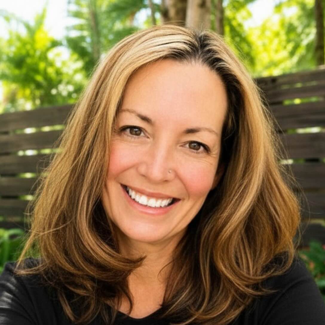 Headshot of Dr. Nikki Davis