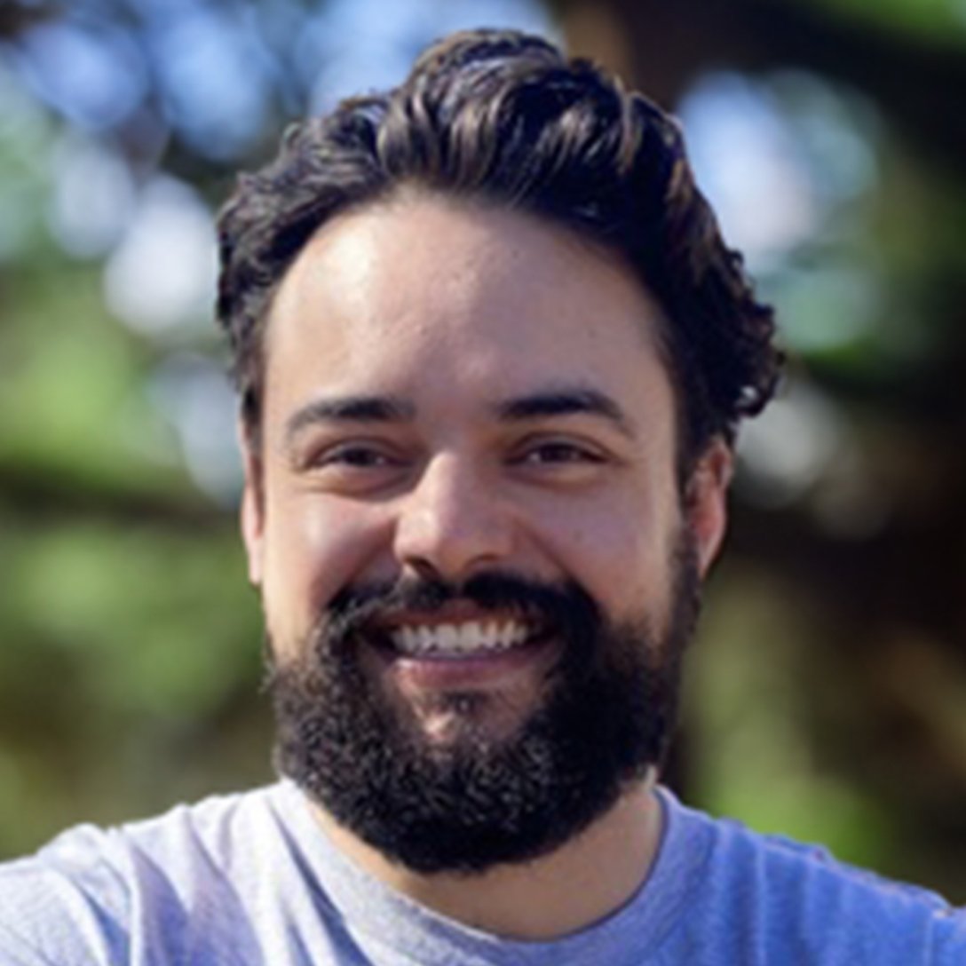 Headshot of Garrett Epler.